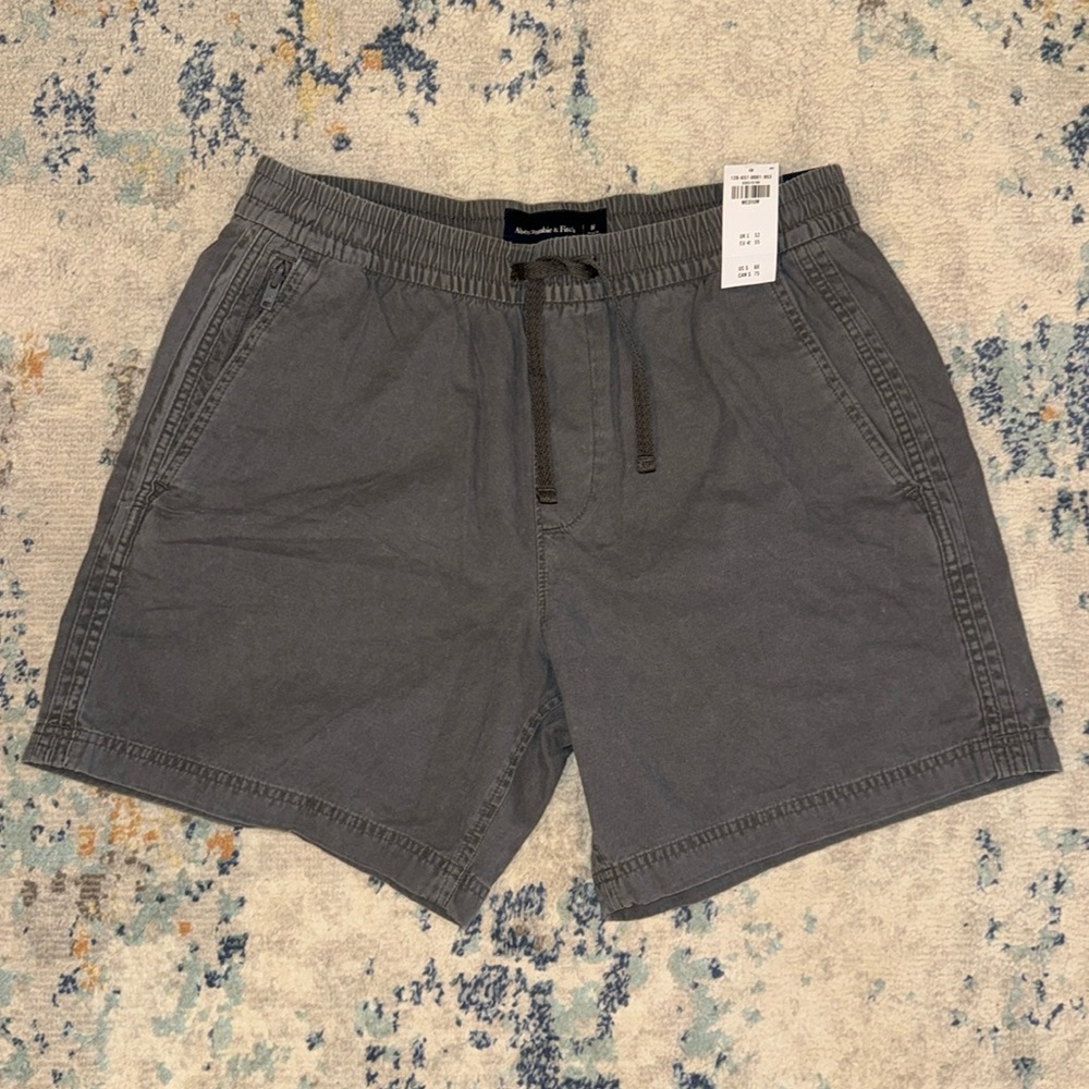 NWT! Men’s Abercrombie & Fitch Court 6” Short, Medium